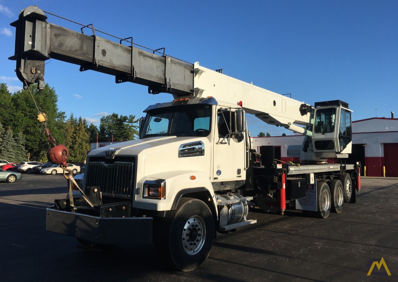 Elliott 36127R 36-Ton Boom Truck Crane on Western Star W4700