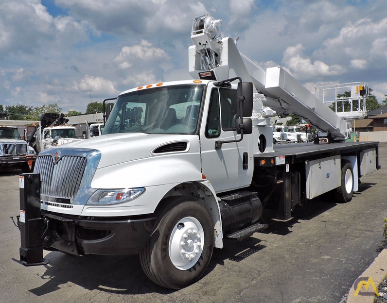 Elliott G85F Aerial Work Platform on International 4300 SBA 2