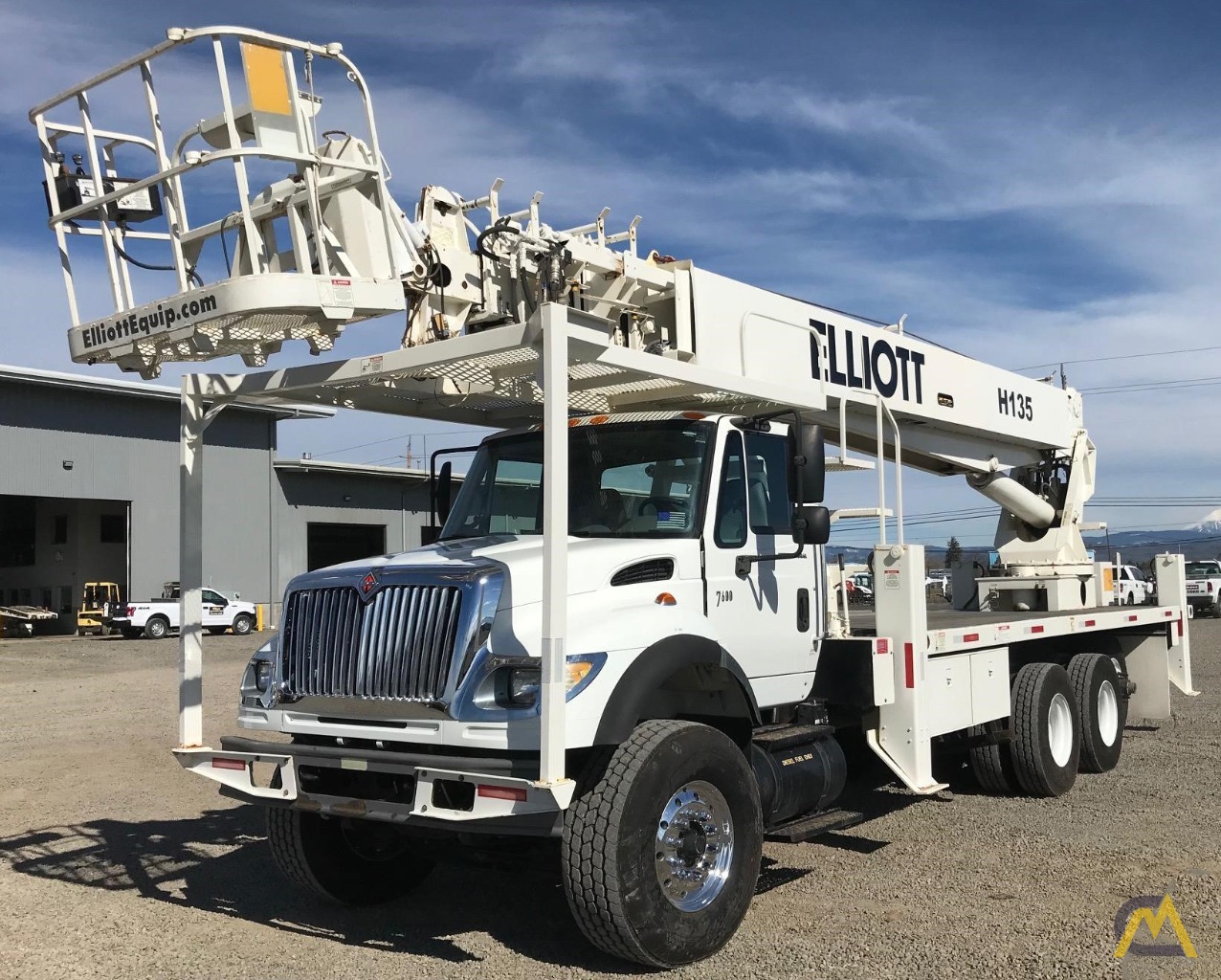 Elliott H135 Truck Mounted Telescopic Boom Lift 3
