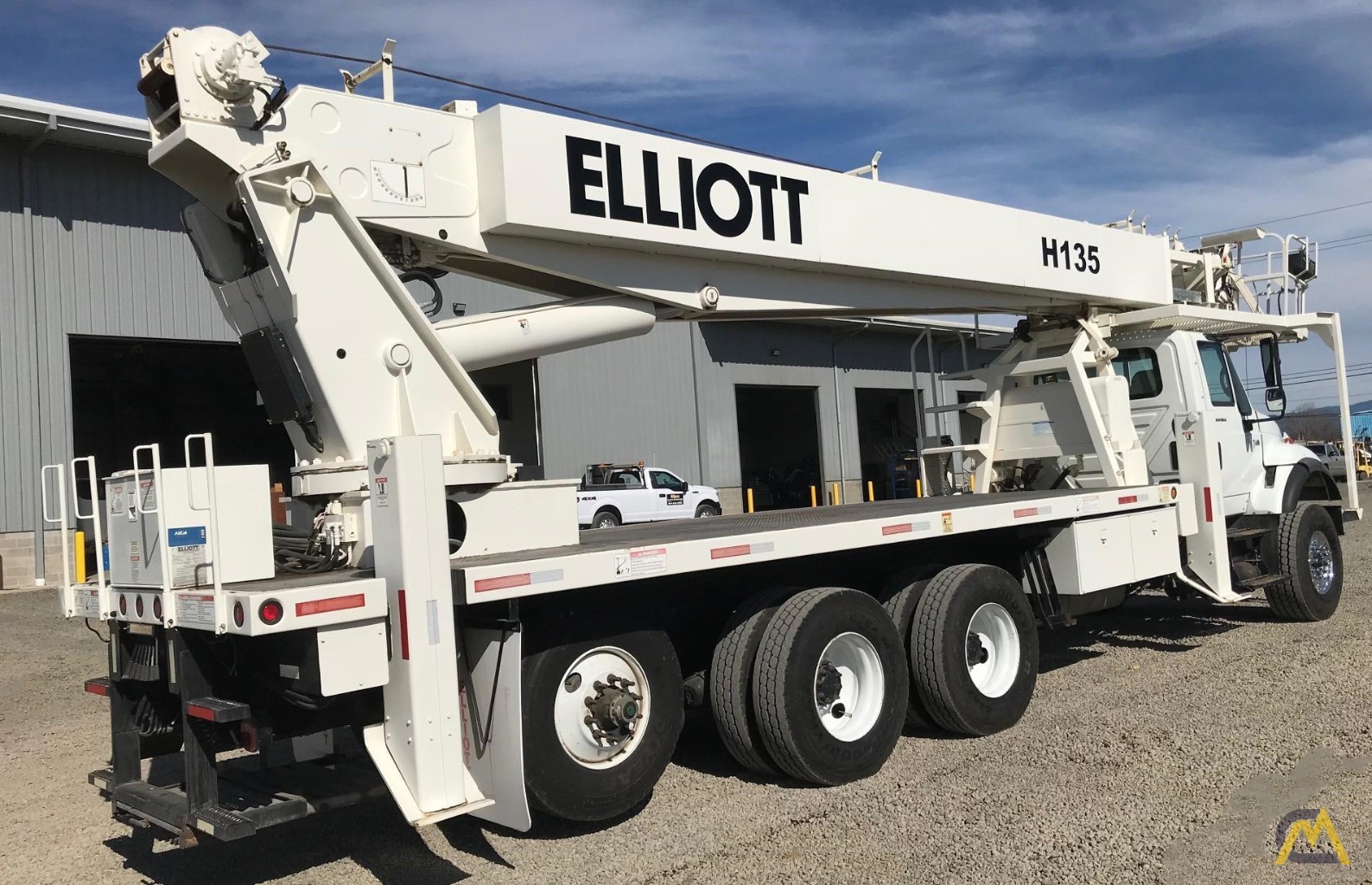Elliott H135 Truck Mounted Telescopic Boom Lift For Sale Bucket Aerial