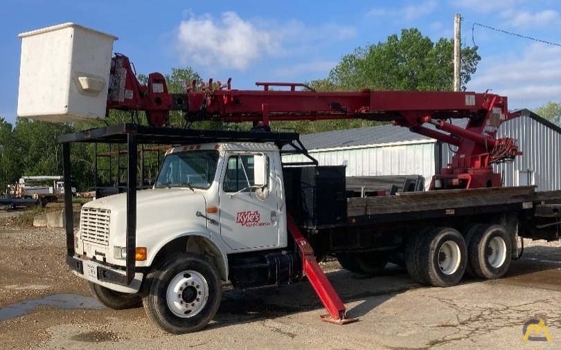 Elliott H90R Telescopic Boom Bucket Truck 0