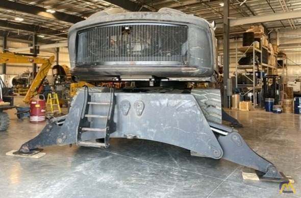 Exodus (CAT) MX447L 12.15-ton Wheeled Material Handler 11