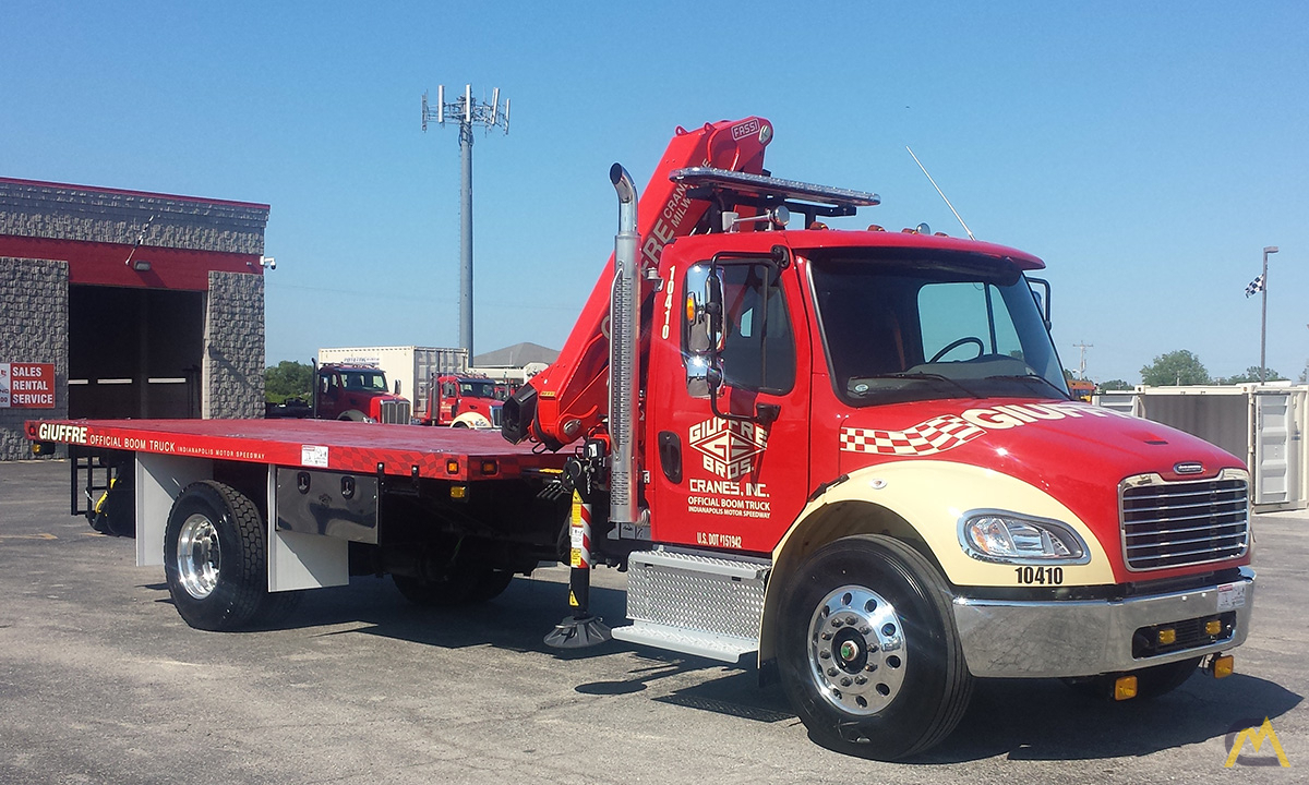 Fassi F110A.0.23 11.20-ton Articulating Knuckleboom Crane on FREIGHTLINER M2 106 1