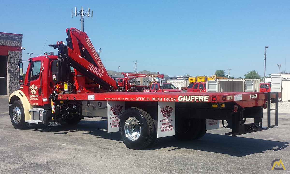 Fassi F110A.0.23 11.20-ton Articulating Knuckleboom Crane on FREIGHTLINER M2 106 4