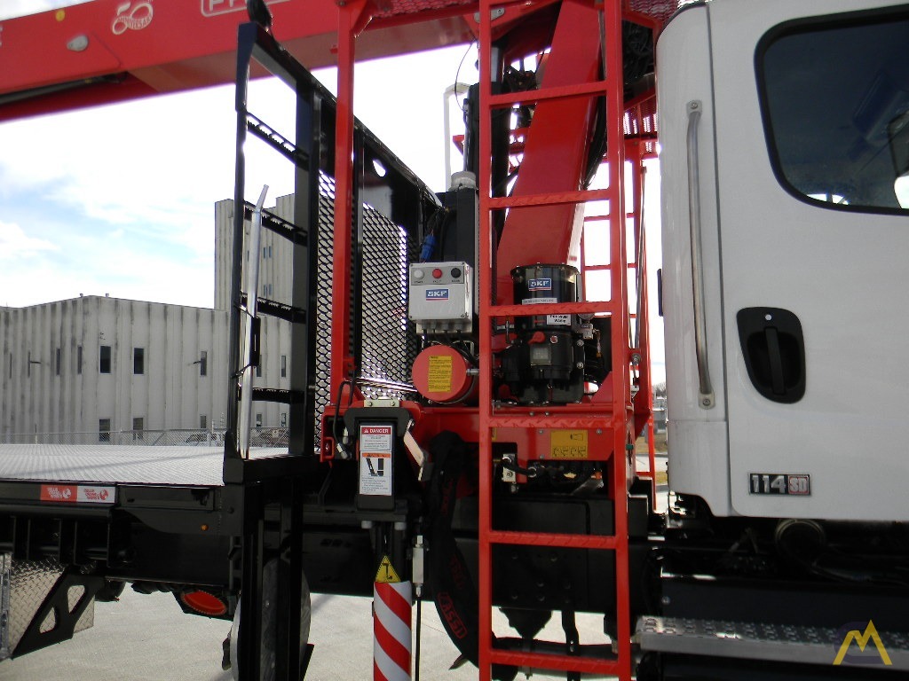 Fassi F330SE.24 2.98-Ton Knuckle Boom Crane 8