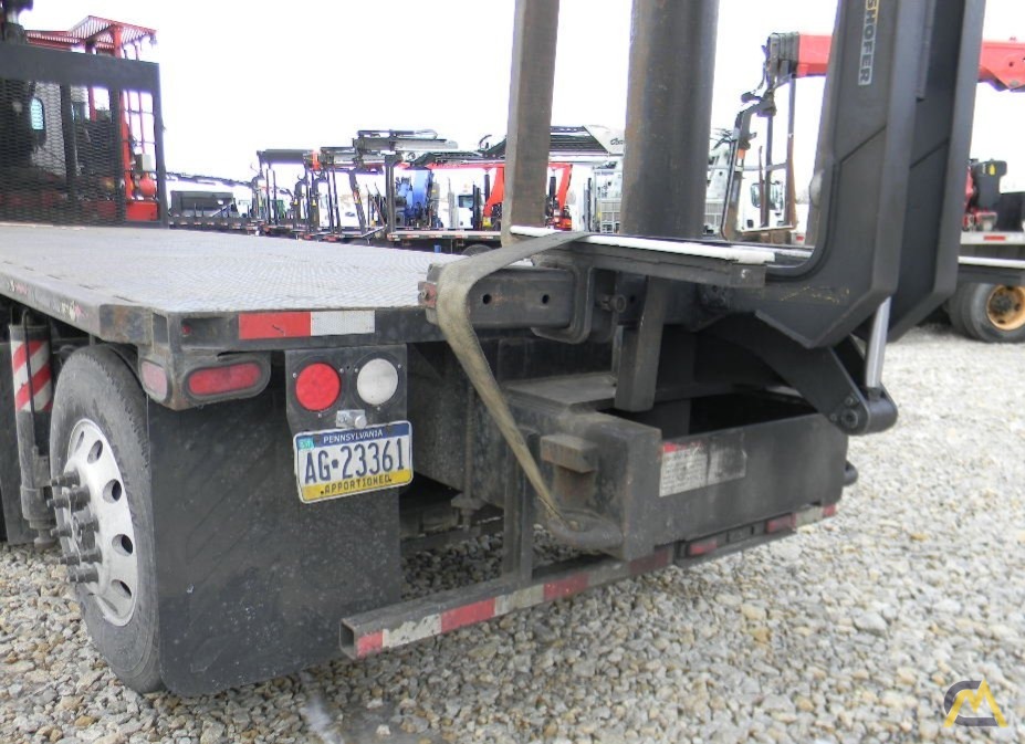 Fassi F390SE.24 3.75-Ton Knuckle Boom Articulating Crane 3