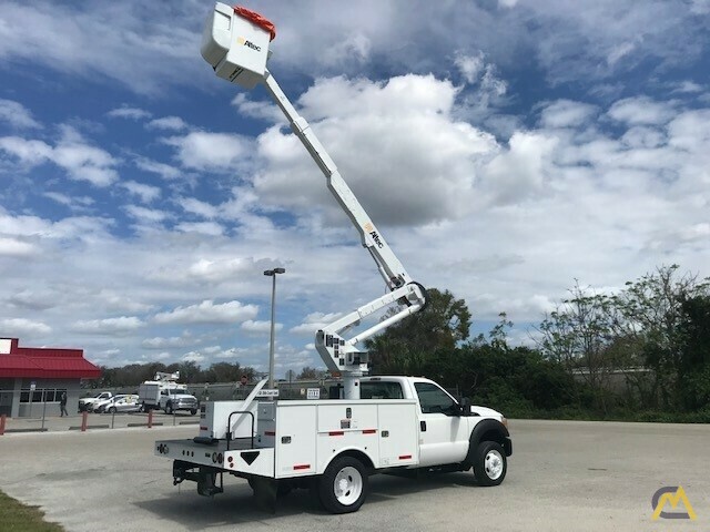 Altec AT37G 42' Articulating Telescopic Boom Aerial Bucket Truck 28