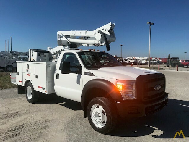 Altec AT37G 42' Articulating Telescopic Boom Aerial Bucket Truck on Ford F550 2