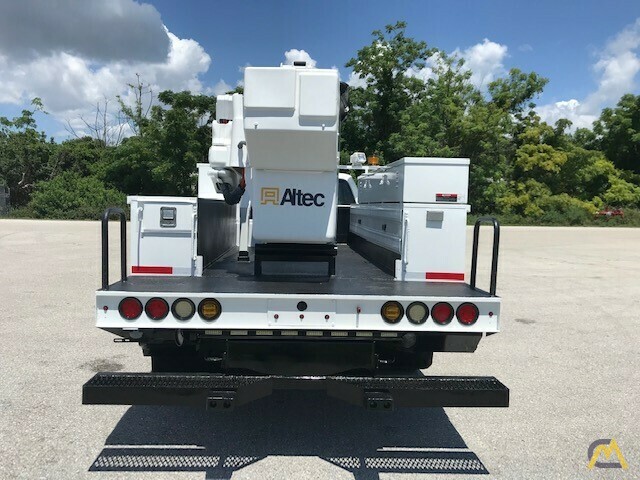 Altec AT40G 45' Articulating Telescopic Boom Bucket Truck on 2012 Ford F550 4x4 Extended Cab 4