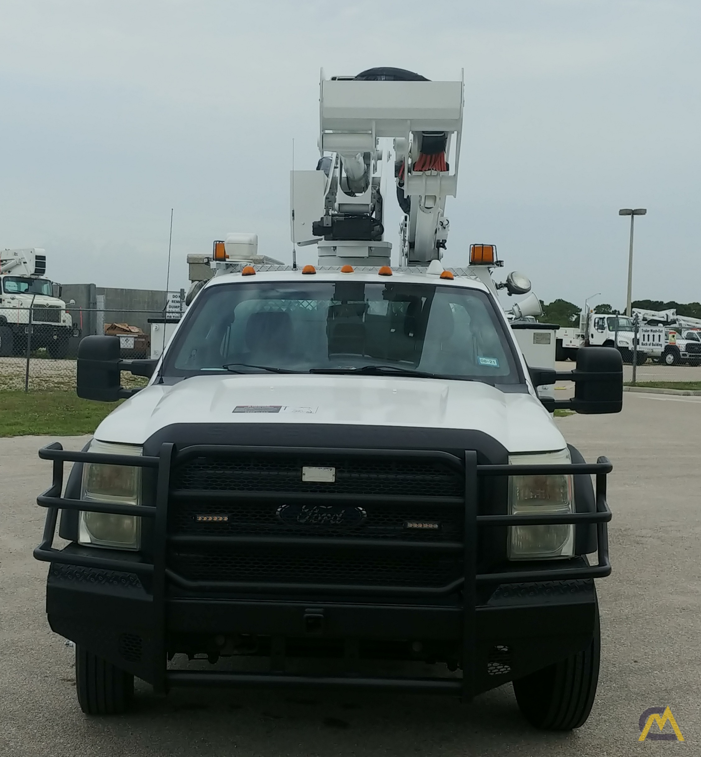 Versalift VST-40-I 45' Articulating Boom Bucket Truck on 2013 Ford F550 1