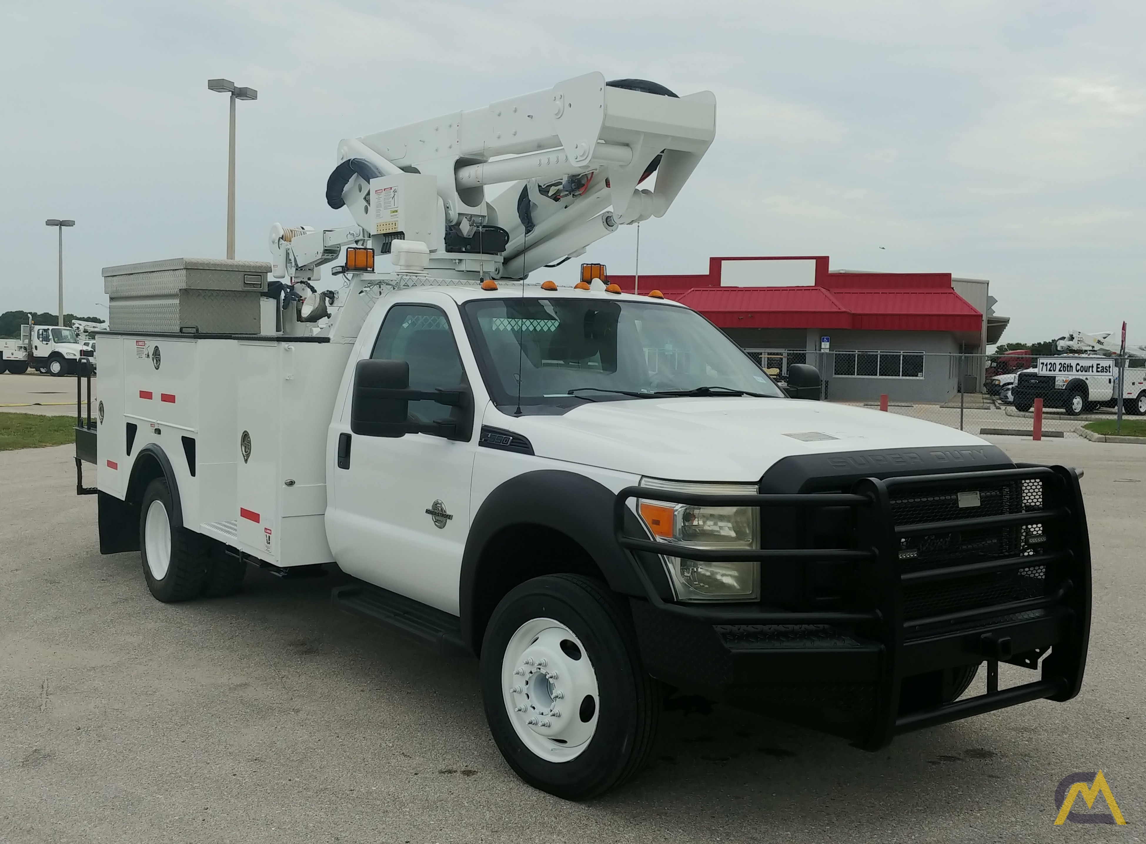 Versalift VST-40-I 45' Articulating Boom Bucket Truck on 2013 Ford F550 2
