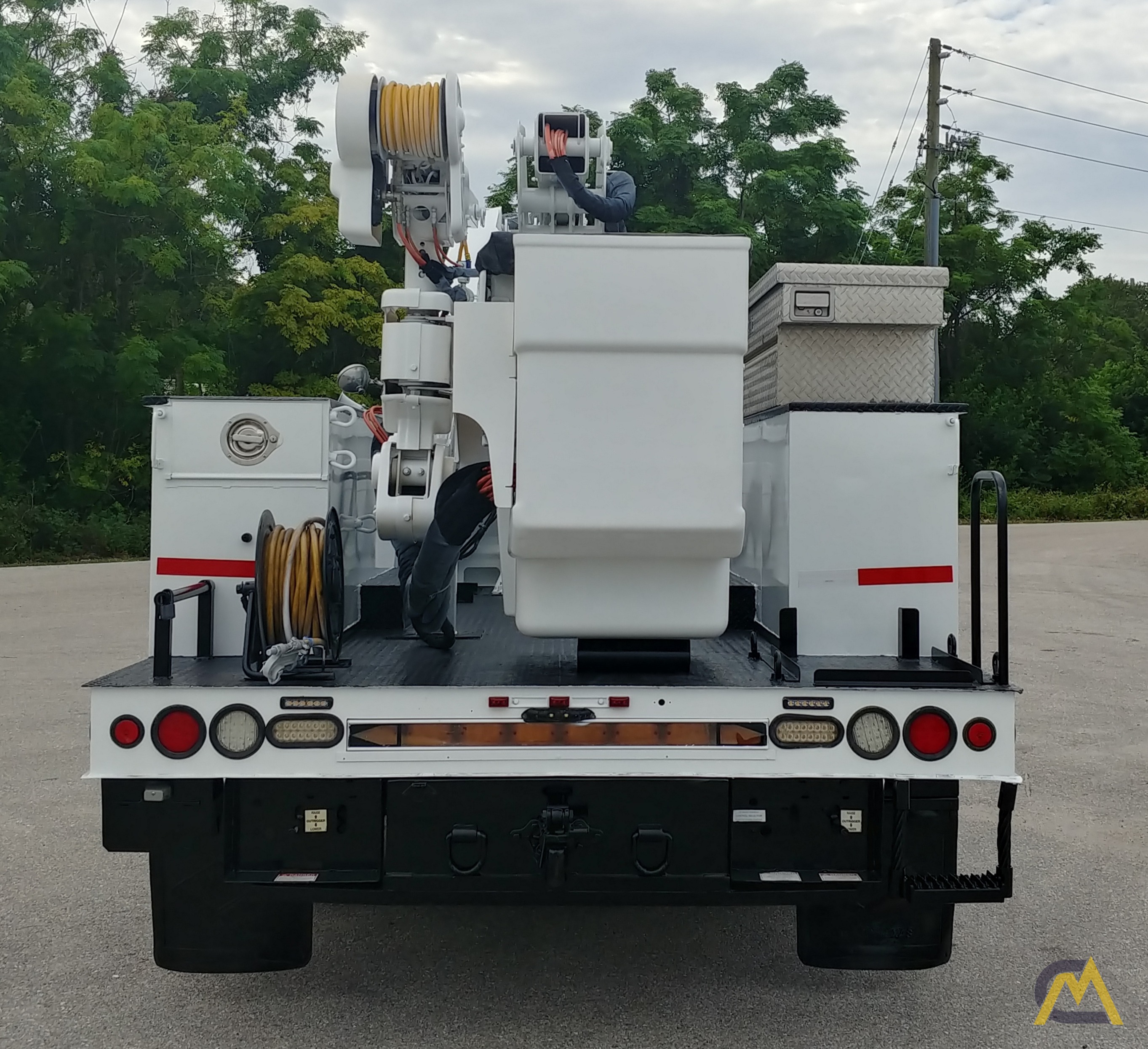 Versalift VST-40-I 45' Articulating Boom Bucket Truck on 2013 Ford F550 4