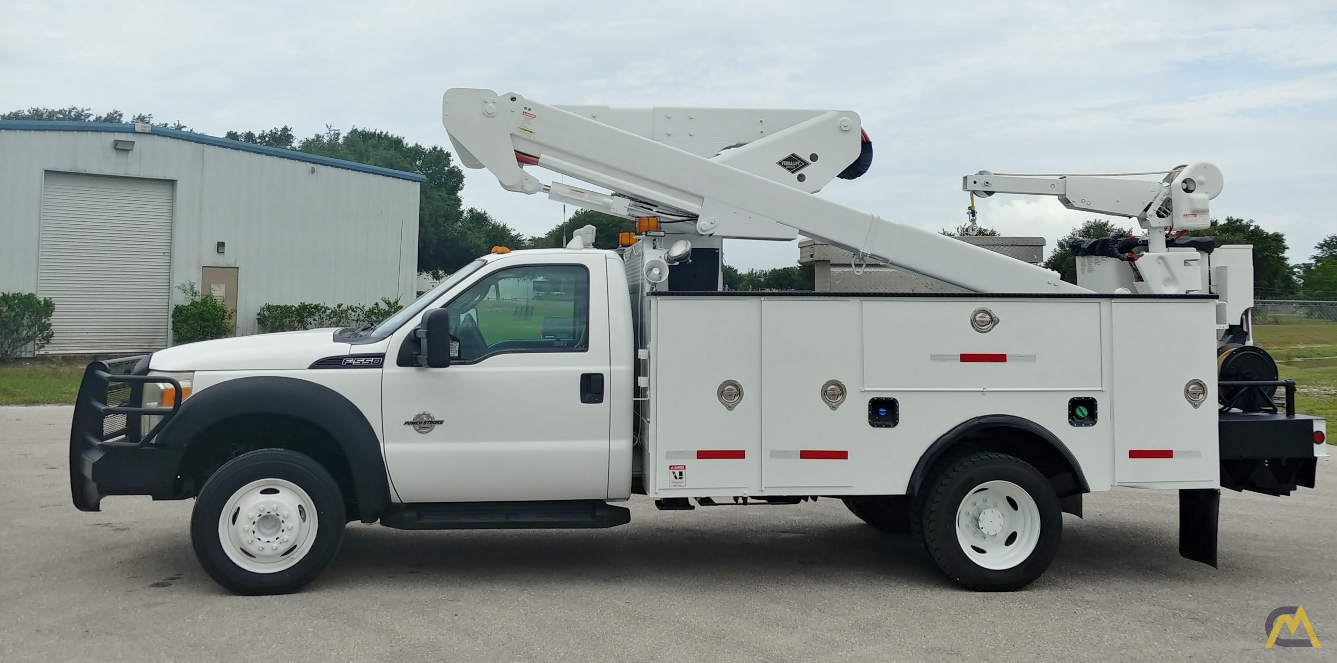 Versalift VST-40-I 45' Articulating Boom Bucket Truck on 2013 Ford F550 6