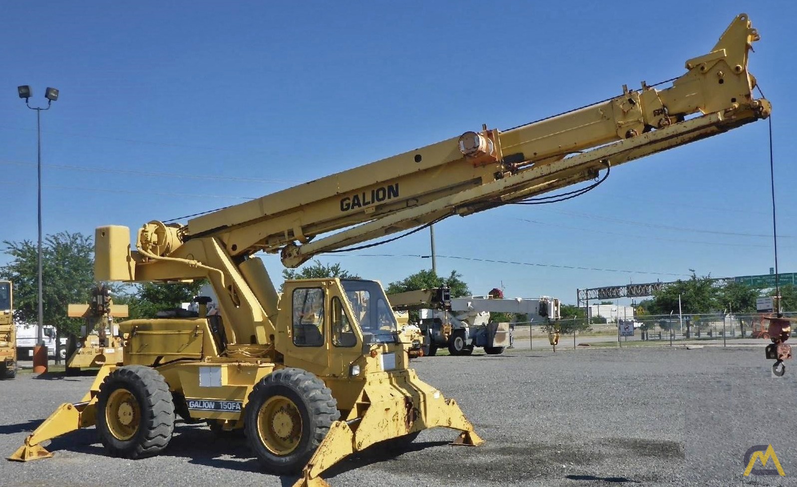 Galion 150FA 15-Ton Down Cab Rough Terrain Crane 0