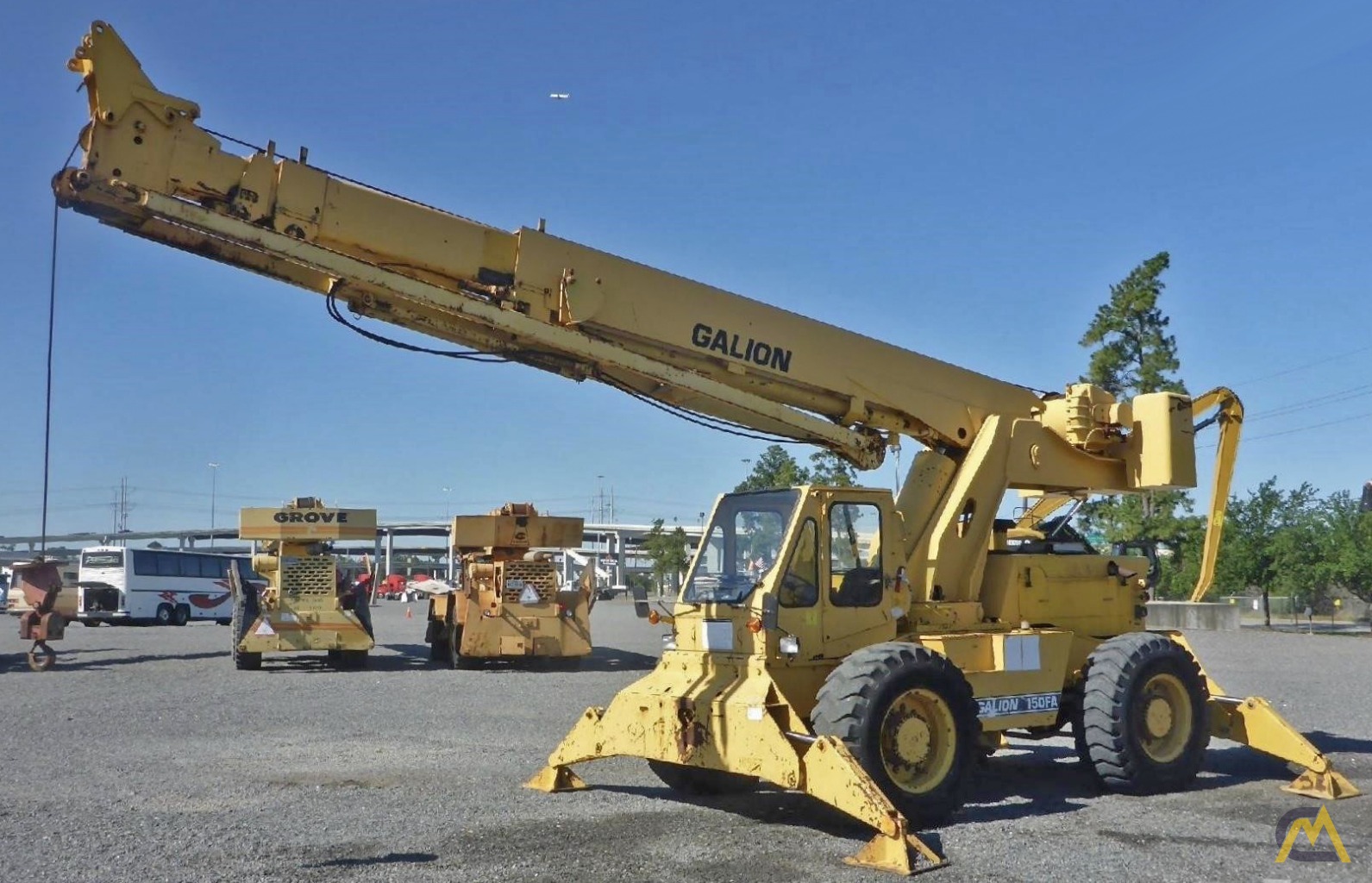 Galion 150FA 15-Ton Down Cab Rough Terrain Crane 1