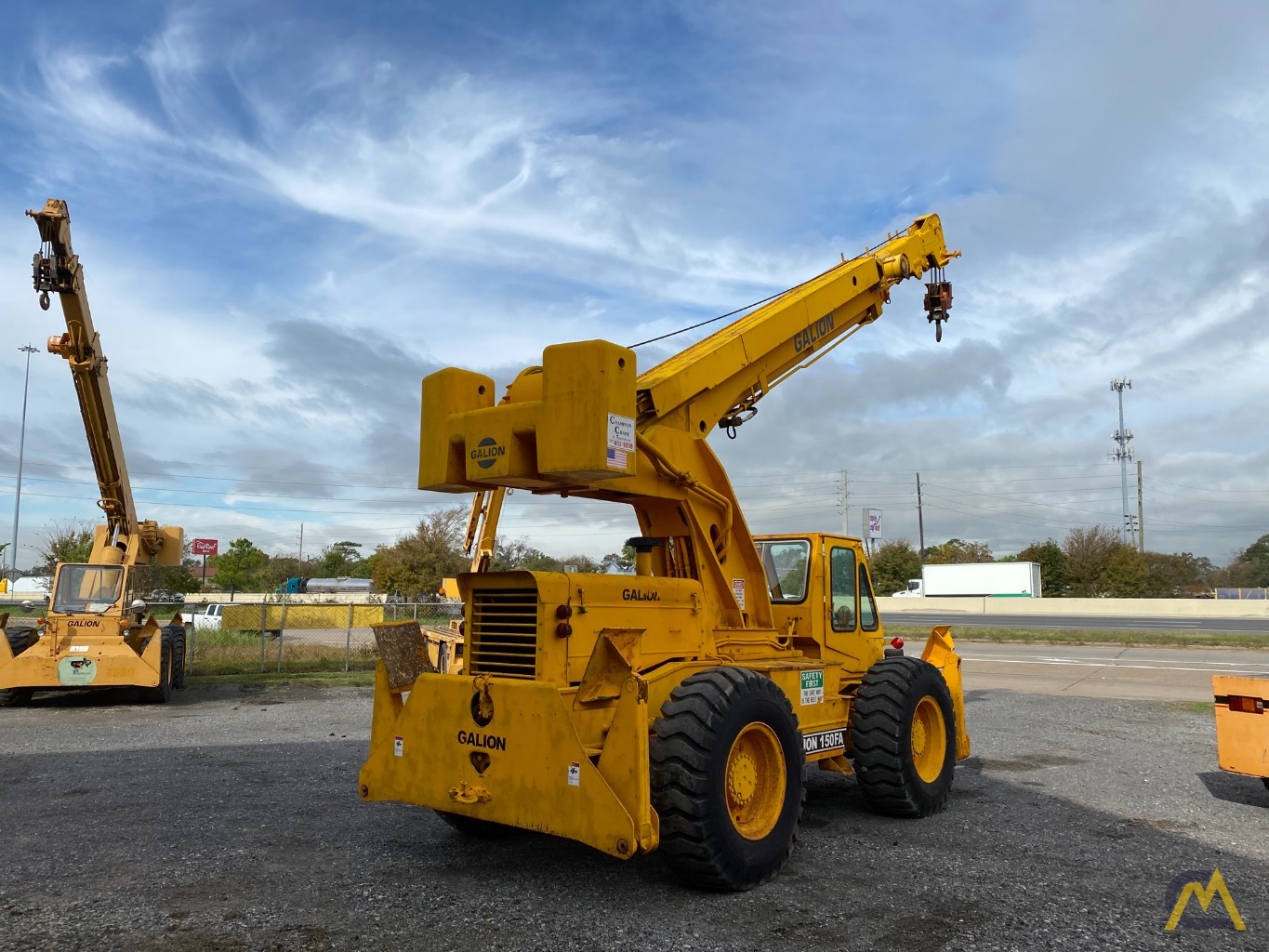 Galion 150FA 150-ton Down Cab Rough Terrain Crane 1