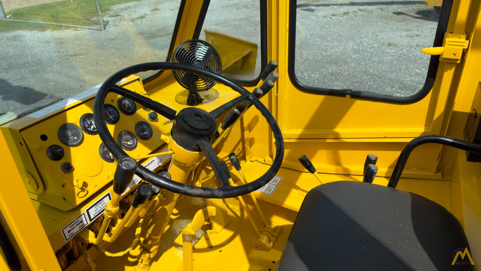 Galion 150FA Down Cab Rough Terrain Crane 3
