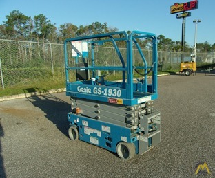 Genie GS-1930 Scissor Lift 1
