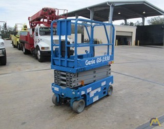 Genie GS-1930 Scissor Lift 2