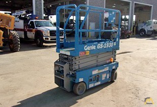 Genie GS-1930 Scissor Lift 1