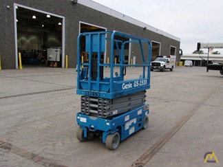 Genie GS-1930 Scissor Lift 1