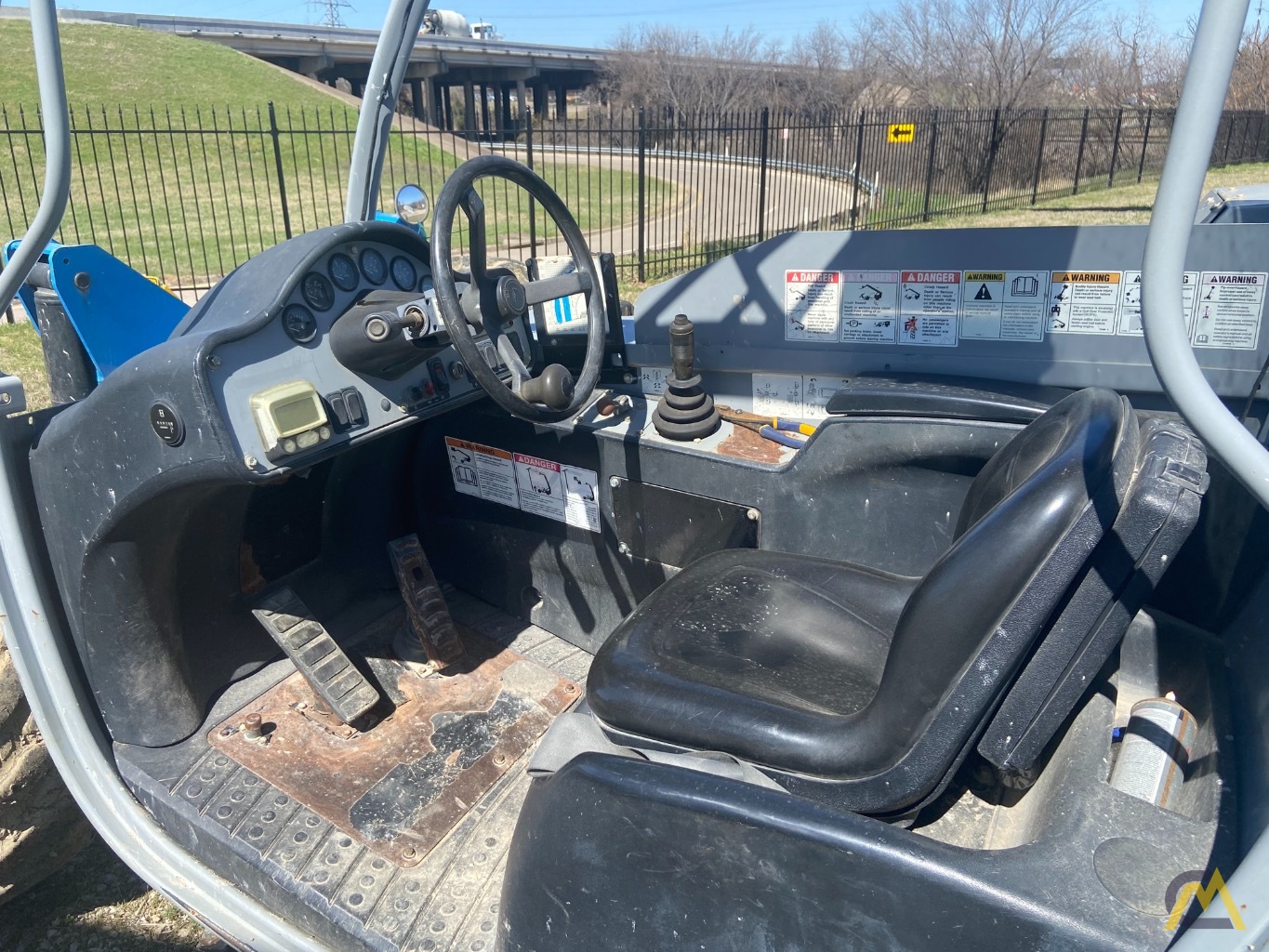 Genie GTH-844 8,000 lbs Telehandler 4