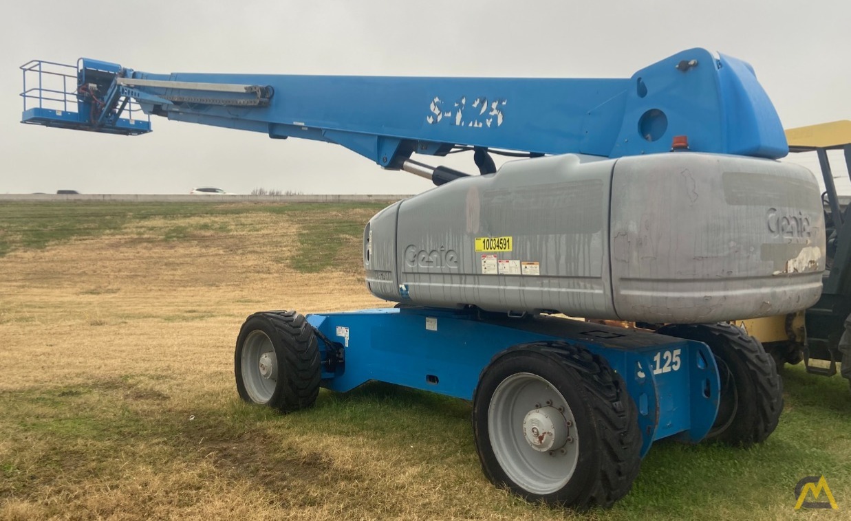 Genie S-125 125' Telescopic Boom Aerial Lift 1