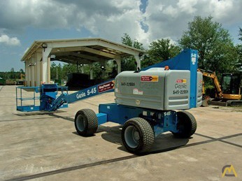 Genie S-45 Telescopic Boom Lift 3