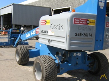 Genie S-45 Telescopic Boom Lift 1