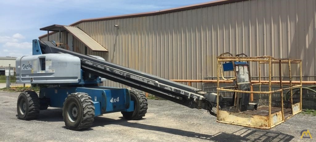 Genie S-60 0.25-Ton Telescopic Boom Lift 3