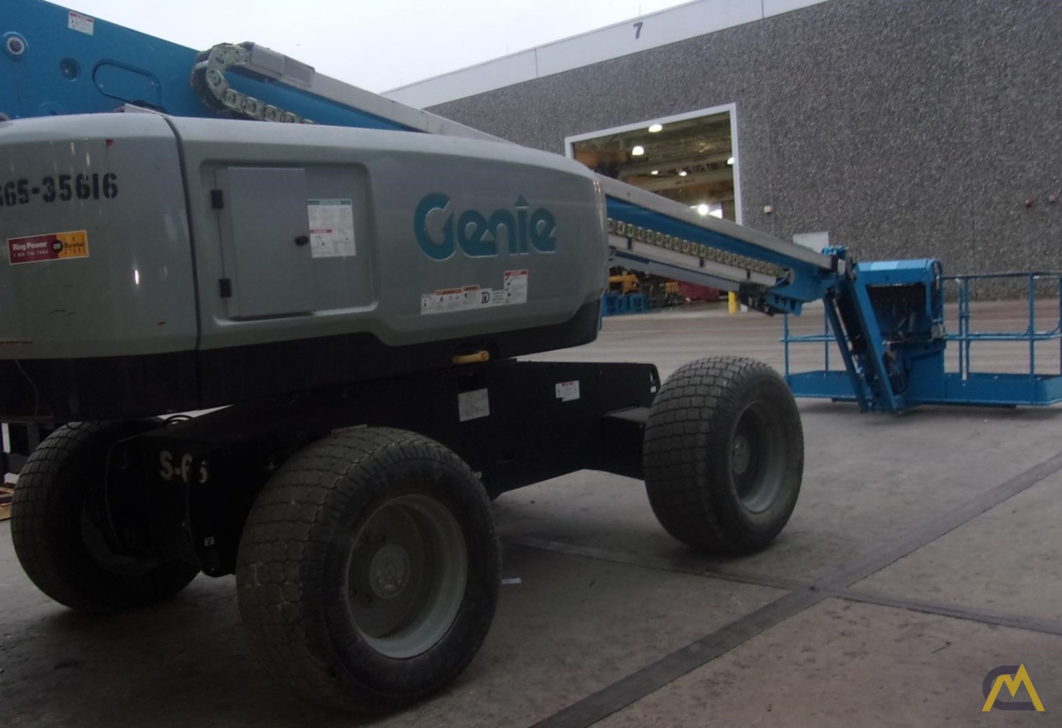 Genie S-65 0.25-Ton Telescopic Boom Lift 2