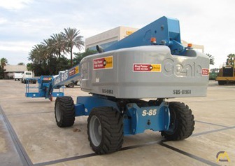 Genie S-85 Telescopic Boom Lift 1