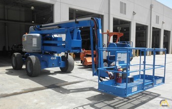 Genie Z-60/34 Articulating Boom Lift 3