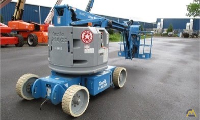 Genie Z30/20NRJ Articulating Boom Lift 1