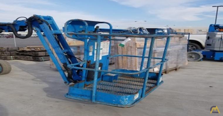 Genie Z34/22DC Articulating Boom Lift 1