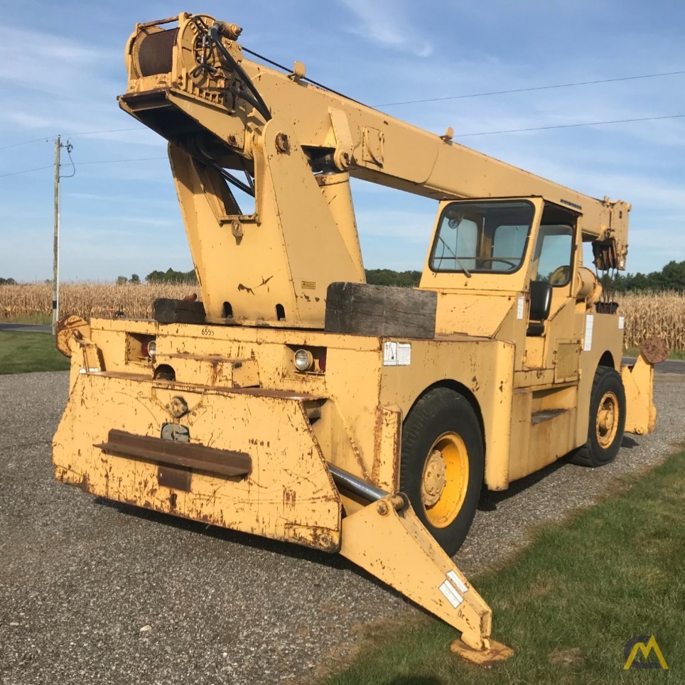 Grove IND1012D 17.5-ton Industrial Pick and Carry Crane 3