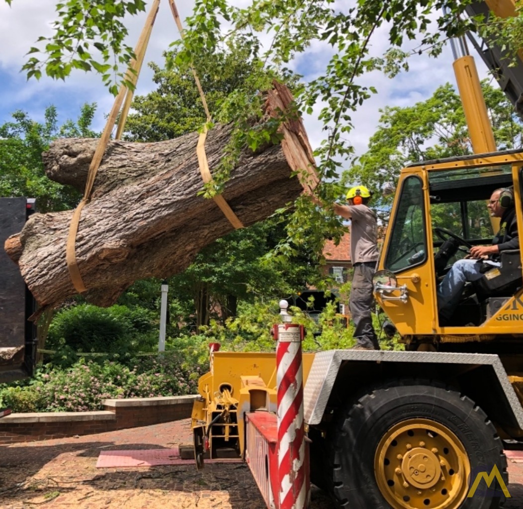 Grove AT422 22-ton All Terrain Crane 3