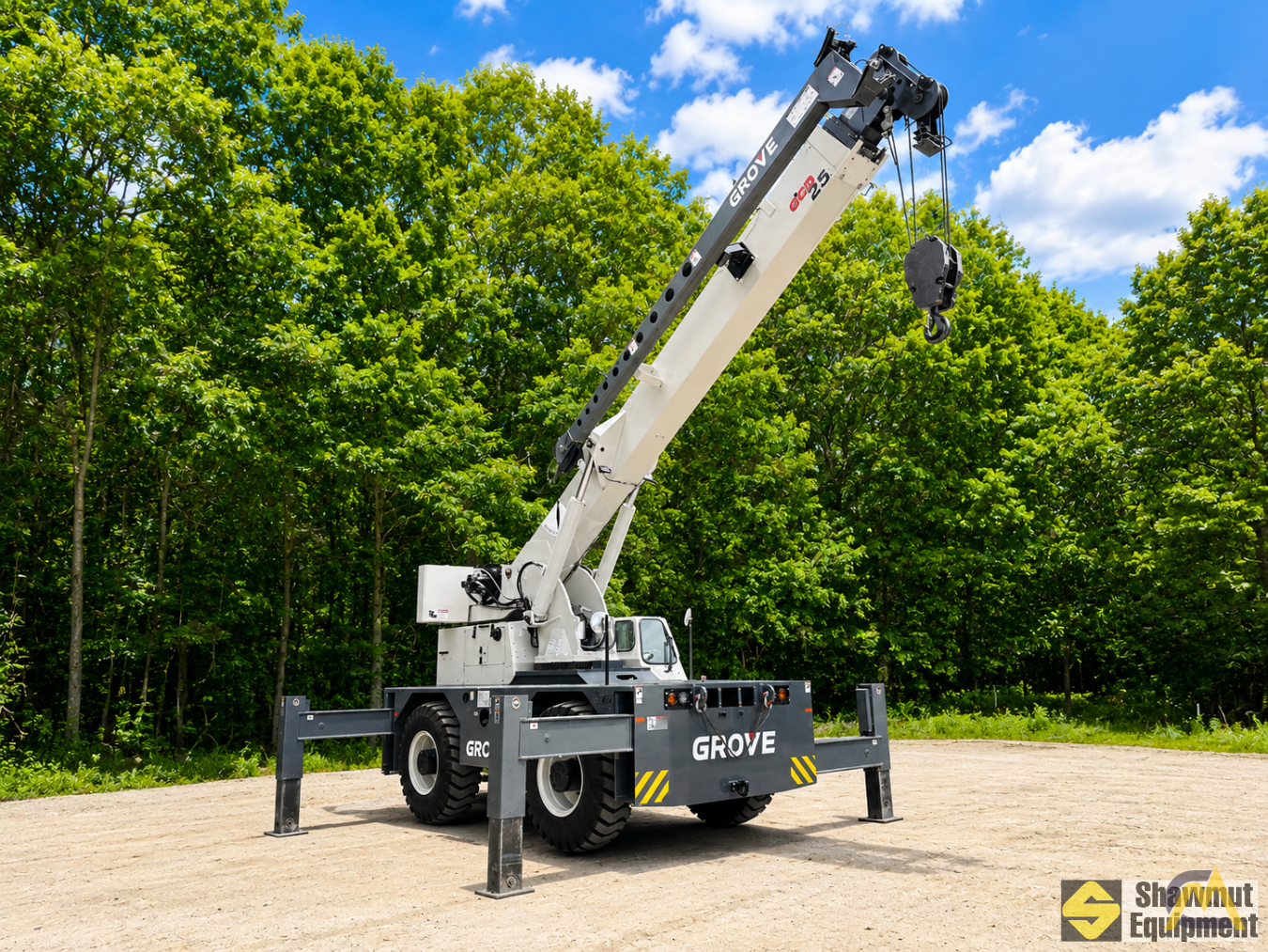 Grove GCD25 Industrial Carry Deck Crane 1