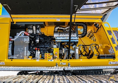 Grove GHC130 132-Ton Telescoping Crawler Crane 3