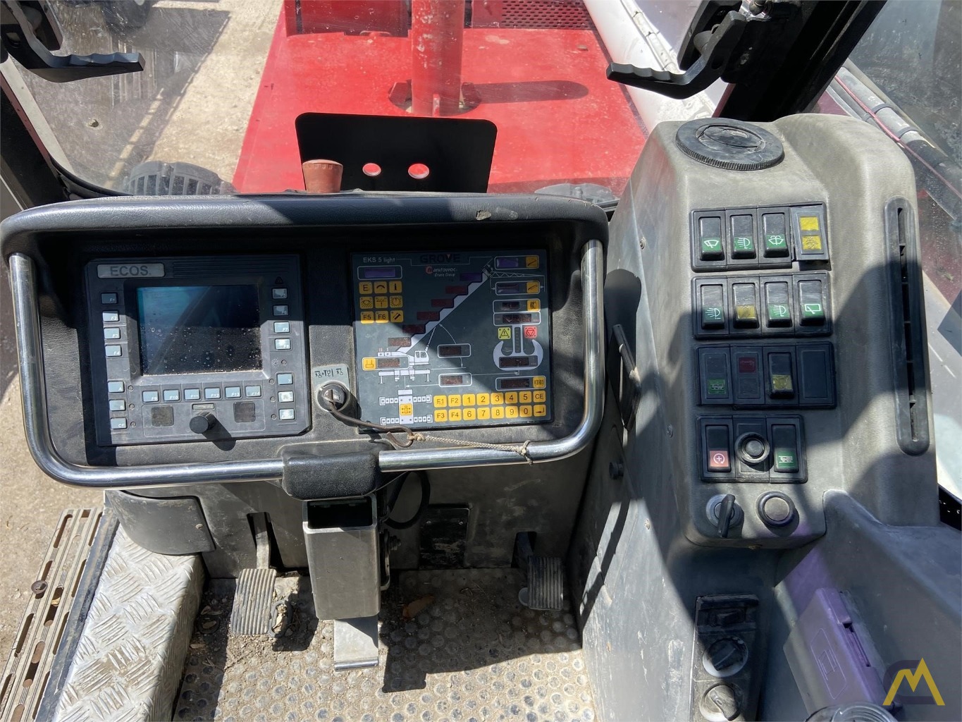 Grove GMK5165 165-Ton All Terrain Crane 9