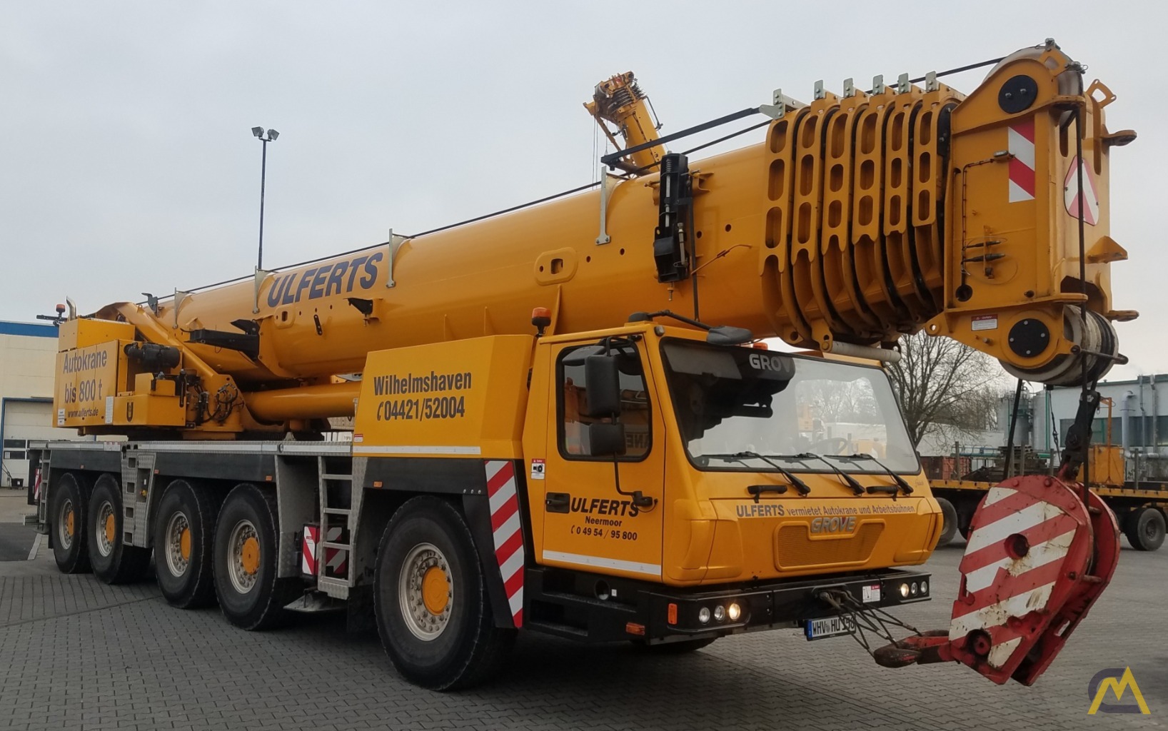 Grove GMK5220 220-Ton All Terrain Crane 2