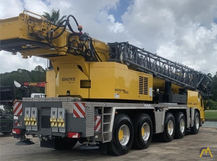 Grove GMK5250L 300-Ton All Terrain Crane 3
