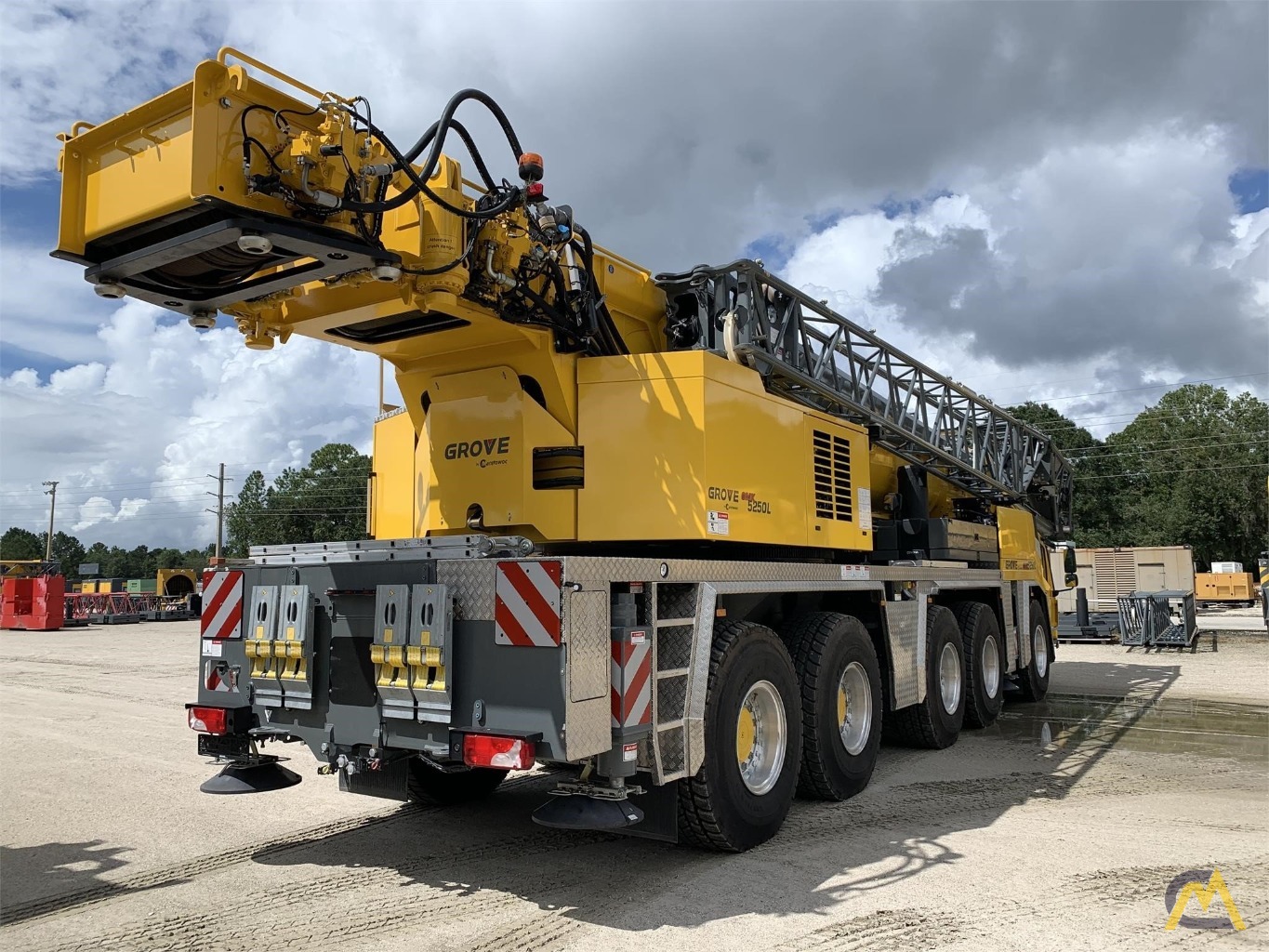 Grove GMK5250L 300-Ton All Terrain Crane 2