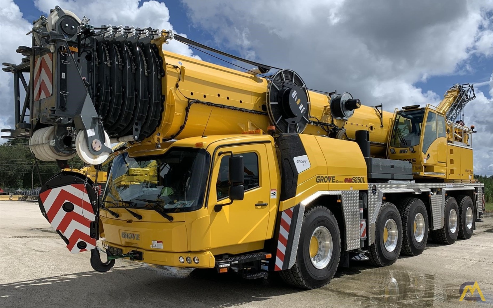 Grove GMK5250L 300-Ton All Terrain Crane 1