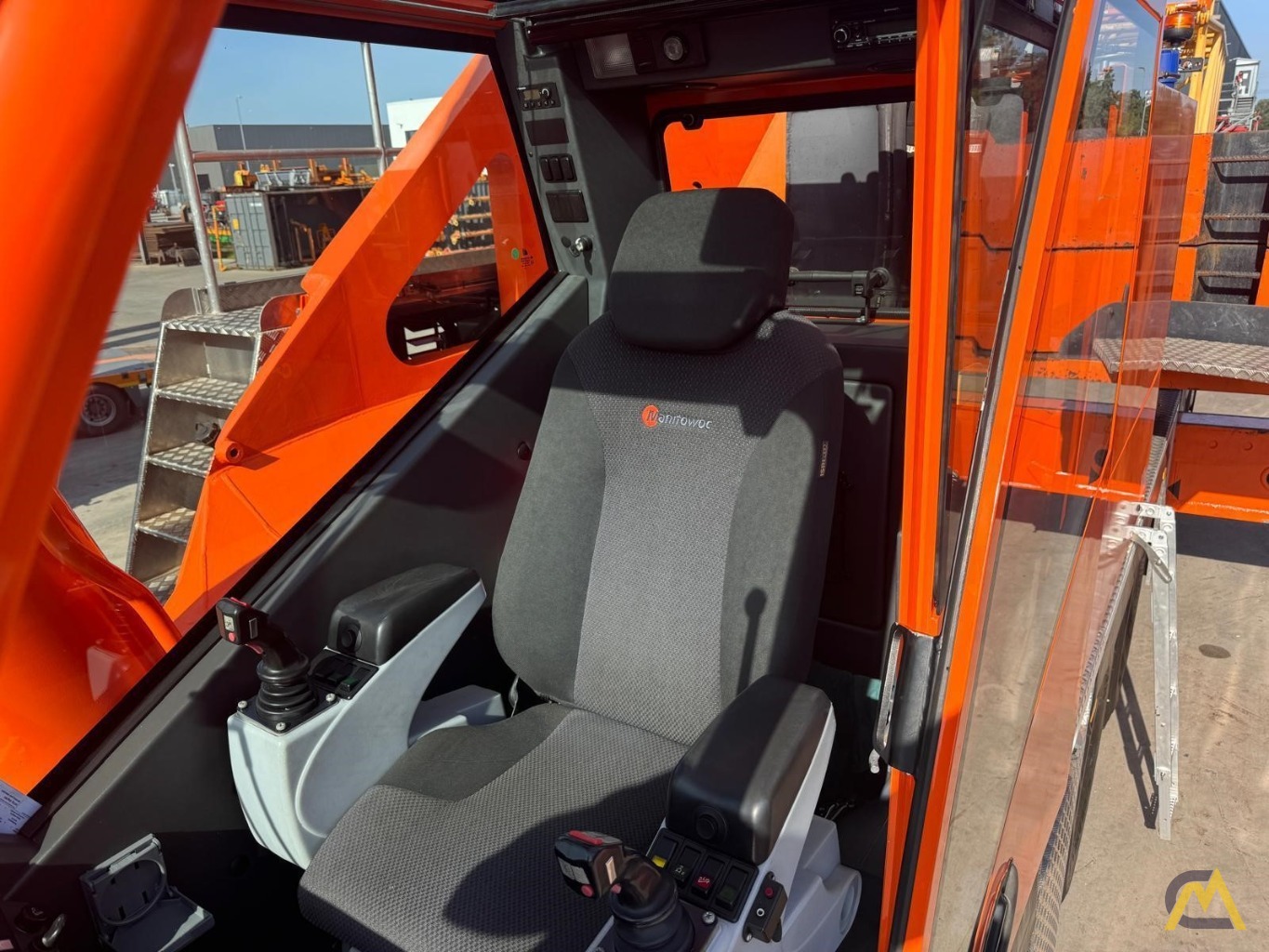 Grove GMK6400-1 All Terrain Mobile Crane 6