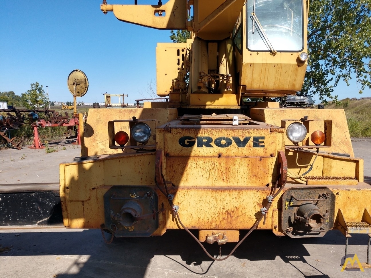 Grove RT528C 28-ton Rough Terrain Crane 17