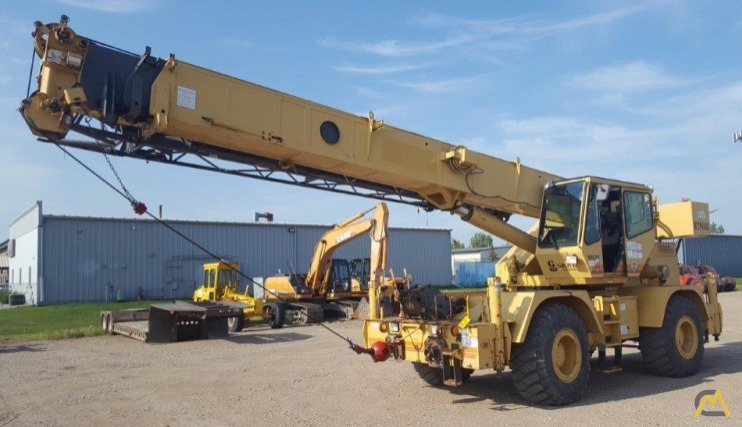 Grove RT530D 30-Ton Rough Terrain Crane 1