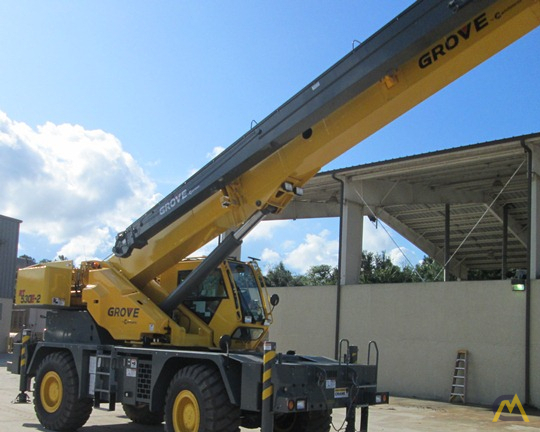 Grove RT530E-2 30-Ton Rough Terrain Crane 1