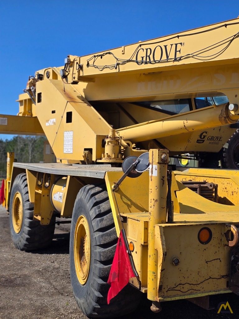 Grove RT530E Rough Terrain Crane 2
