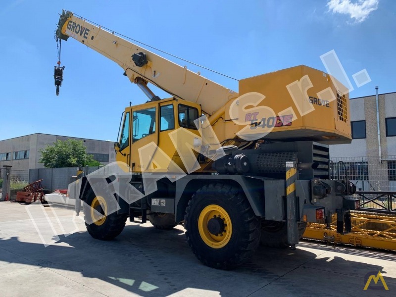 Grove RT540CE 40-ton Rough Terrain Crane  0